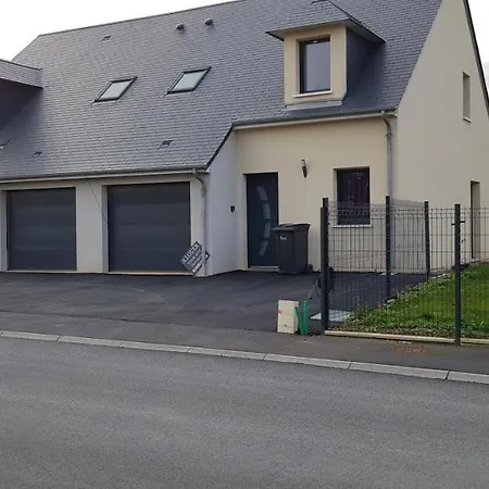 Sherman & Willy Jeep - 2 Maisons De Vacances, 4min A Pied De La - Parking Prive - Wifi Gratuit - Terrasse - Calme