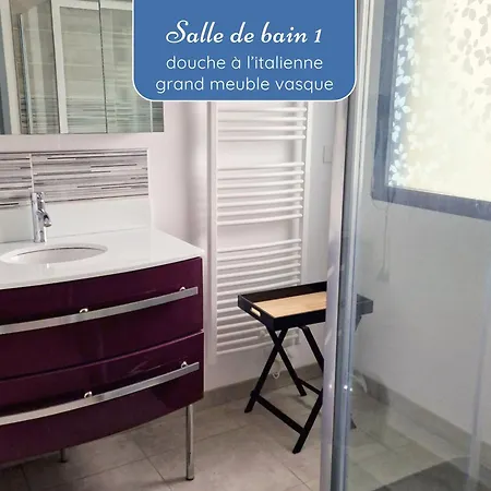 Casa de Férias Sherman&willy Jeep - 2 Maisons De Vacances, 4min à Pied De La - Parking Privé - Wifi Gratuit - Terrasse - Calme Saint-Côme-de-Fresné