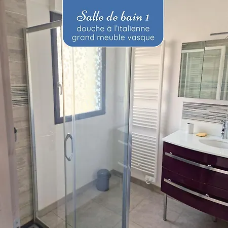 Sherman&willy Jeep - 2 Maisons De Vacances, 4min à Pied De La - Parking Privé - Wifi Gratuit - Terrasse - Calme