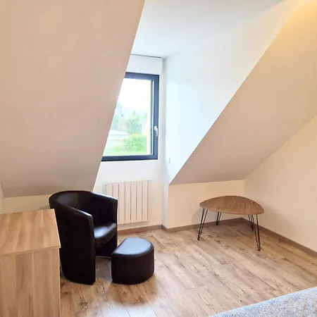 Casa de Férias Sherman&willy Jeep - 2 Maisons De Vacances, 4min à Pied De La - Parking Privé - Wifi Gratuit - Terrasse - Calme Saint-Côme-de-Fresné