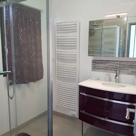 Sherman & Willy Jeep - 2 Maisons De Vacances, 4min A Pied De La - Parking Prive - Wifi Gratuit - Terrasse - Calme *
